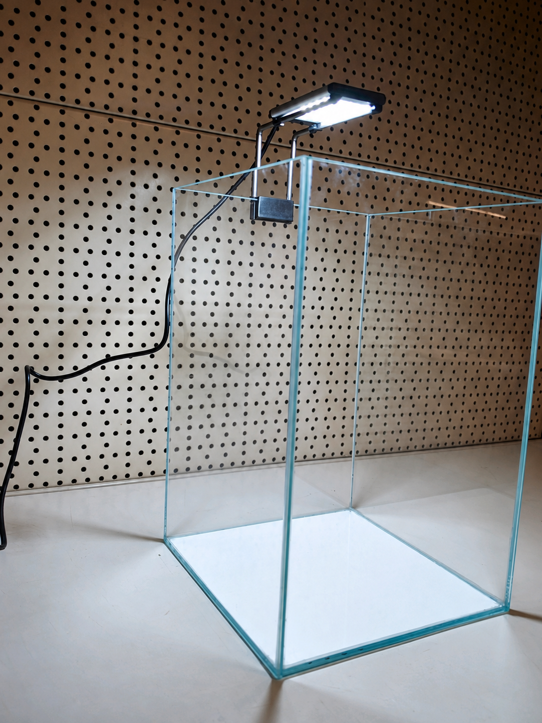 Aquarium 21×21×31 cm Optiwhite mit LED – Ansicht 3