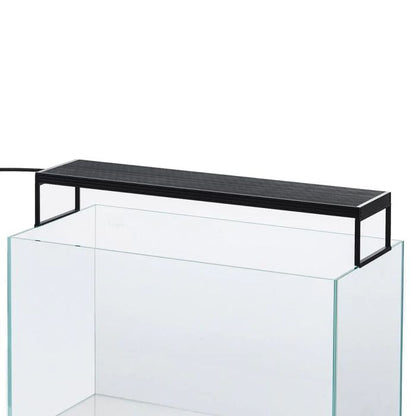 Chihiros WRGB II Pro feste Halterung am Aquarium