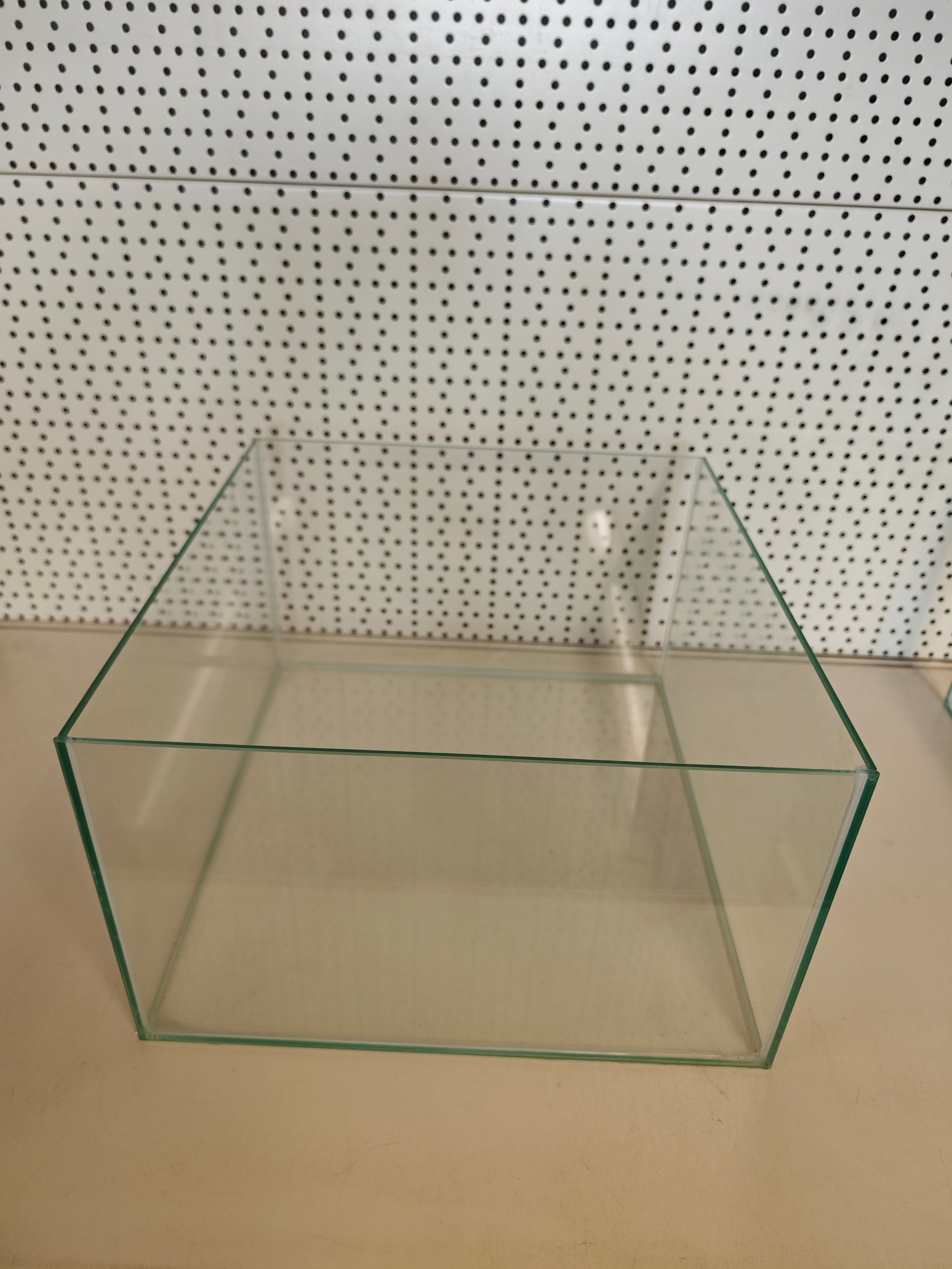 Aquarium 38x36x22cm, Float 4mm, 30 Liter