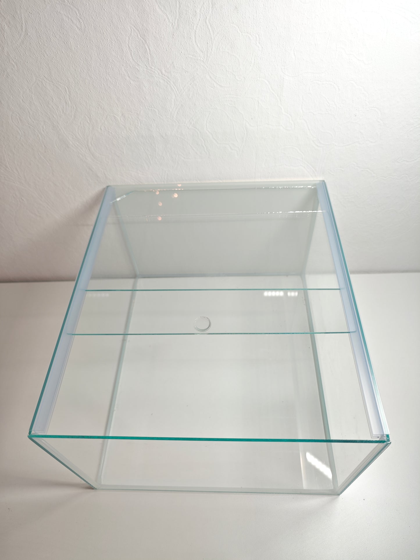 Aquarium 33x38x22cm für Kallax Regal 27,5 Liter transparent, weiße Rückwand