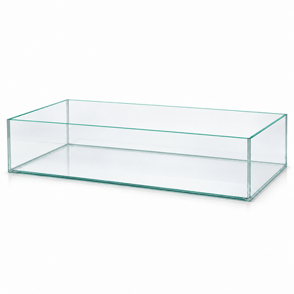 Terra-Natur Aquarium 76 × 38 × 15 cm mit transparenter Silikonverklebung auf weißem Hintergrund