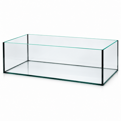 Terra-Natur Aquarium 76 × 38 × 22 cm mit schwarzer Silikonverklebung auf weißem Hintergrund