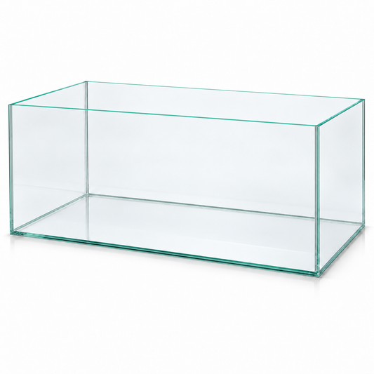 Terra-Natur Aquarium 76 × 38 × 35 cm mit transparenter Silikonverklebung auf weißem Hintergrund